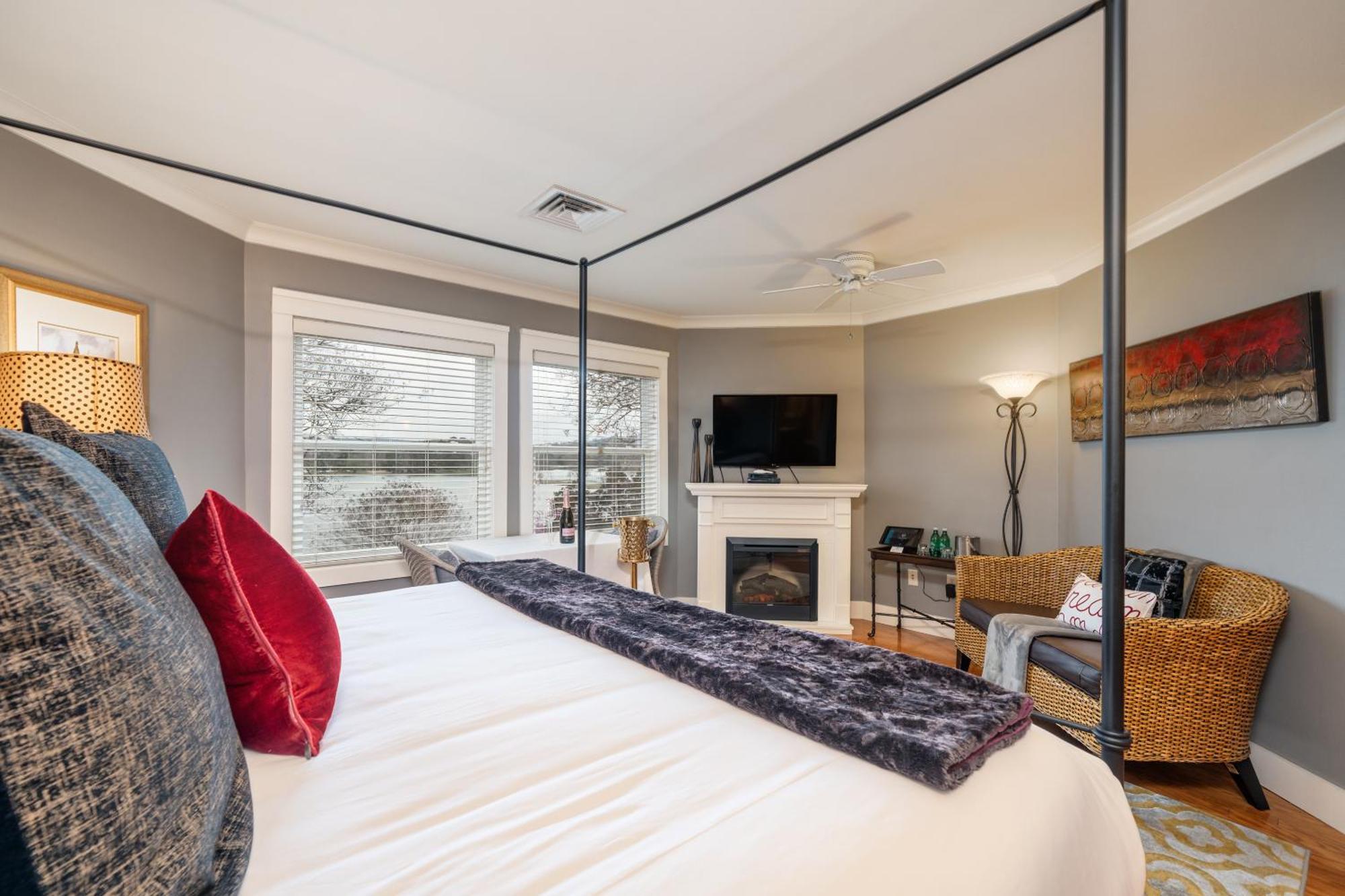 Lookout Point Lakeside Inn Χοτ Σπρινγκς Εξωτερικό φωτογραφία