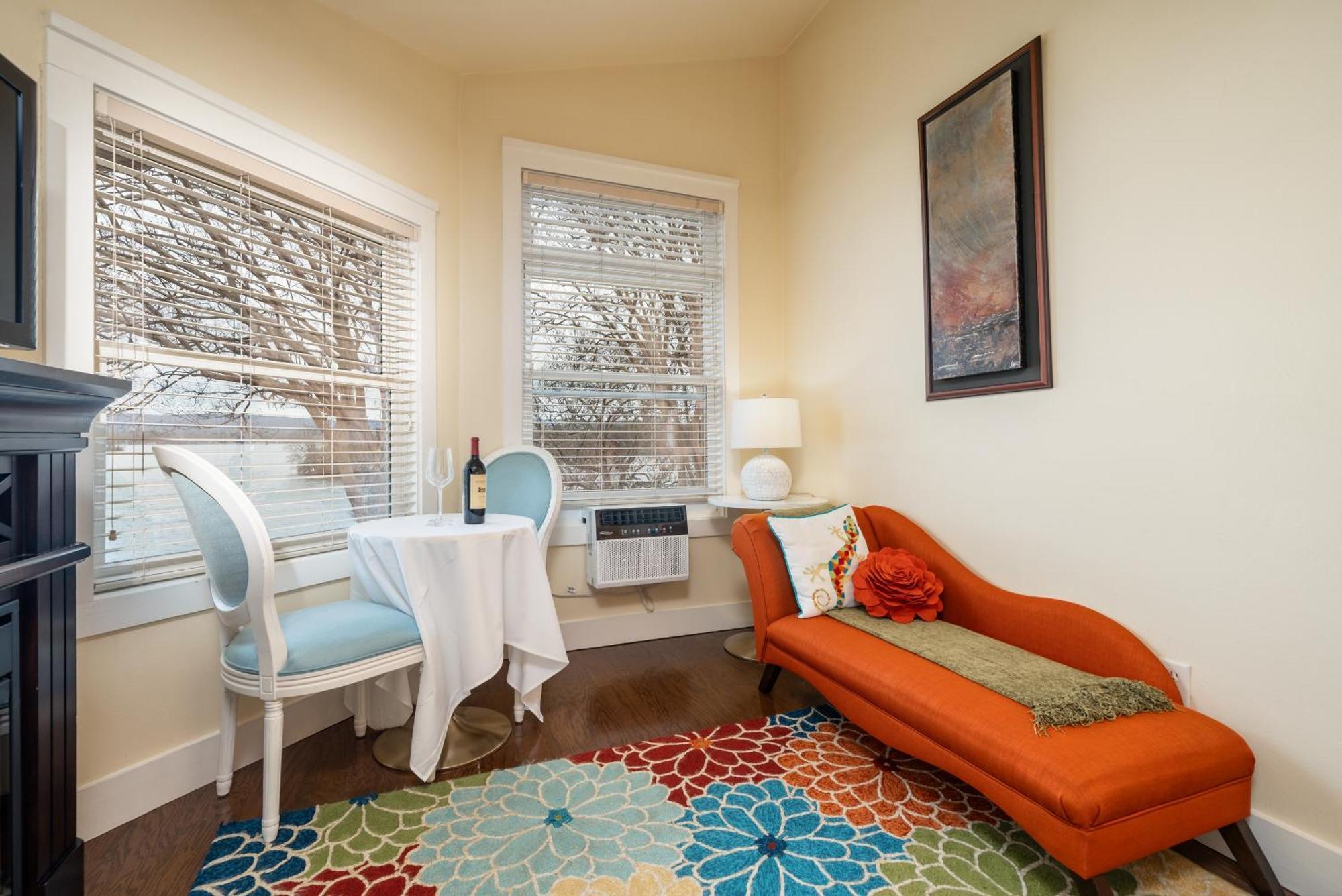 Lookout Point Lakeside Inn Χοτ Σπρινγκς Εξωτερικό φωτογραφία