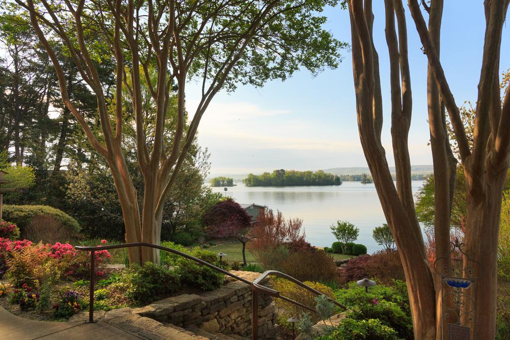 Lookout Point Lakeside Inn Χοτ Σπρινγκς Εξωτερικό φωτογραφία